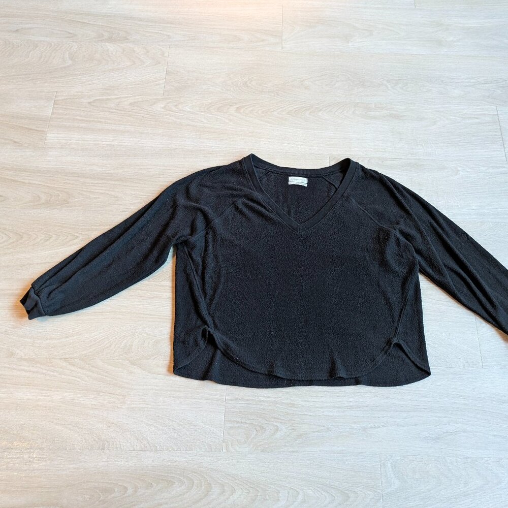 Urban Outfitters black long-sleeve V-neck knit top